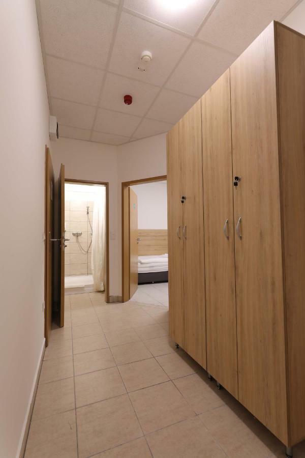 Smart Rooms Секешфехервар Экстерьер фото